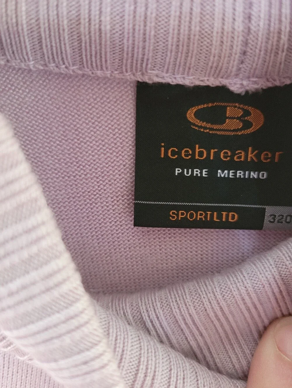 Icebreaker M 320 Pure 100% Merino Sweater in Light Lavender